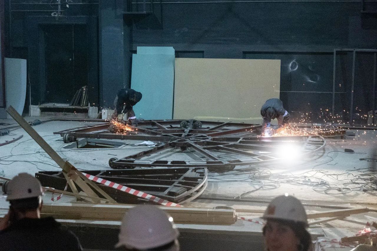 Дмитрий Анисимов: Провел строительный штаб в здании кемеровского Театра для детей и молодёжи, где продолжается капитальный ремонт Дмитрий Анисимов: Провел строительный штаб в здании кемеровского Театра для детей и молодёжи, где продолжается капитальный ремонт