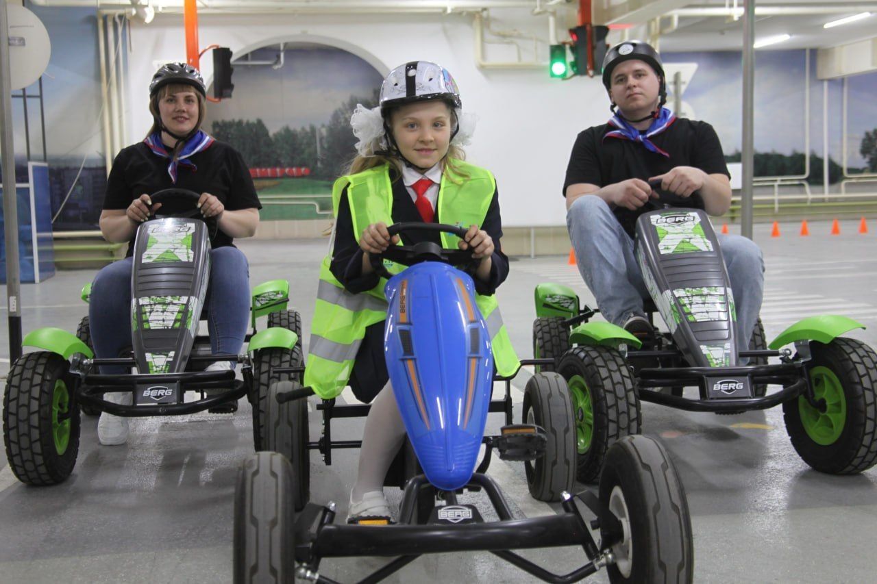 В Кузбассе подвели итоги областного конкурса «Семья за безопасность на дорогах», приуроченного к 90-летию образования Госавтоинспекции В Кузбассе подвели итоги областного конкурса «Семья за безопасность на дорогах», приуроченного к 90-летию образования Госавтоинспекции