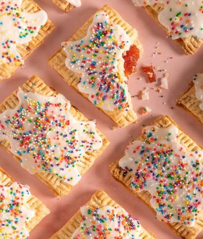 Нежные печенья с клубничным вареньем: пошаговый рецепт с глазурью