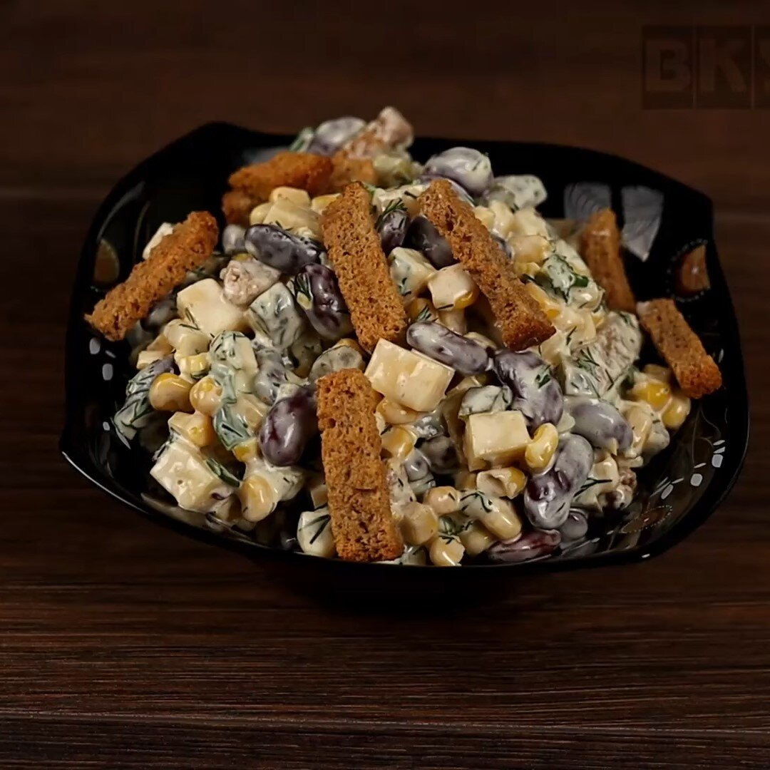 Салат «Шустрый»: быстрое угощение для занятых хозяек