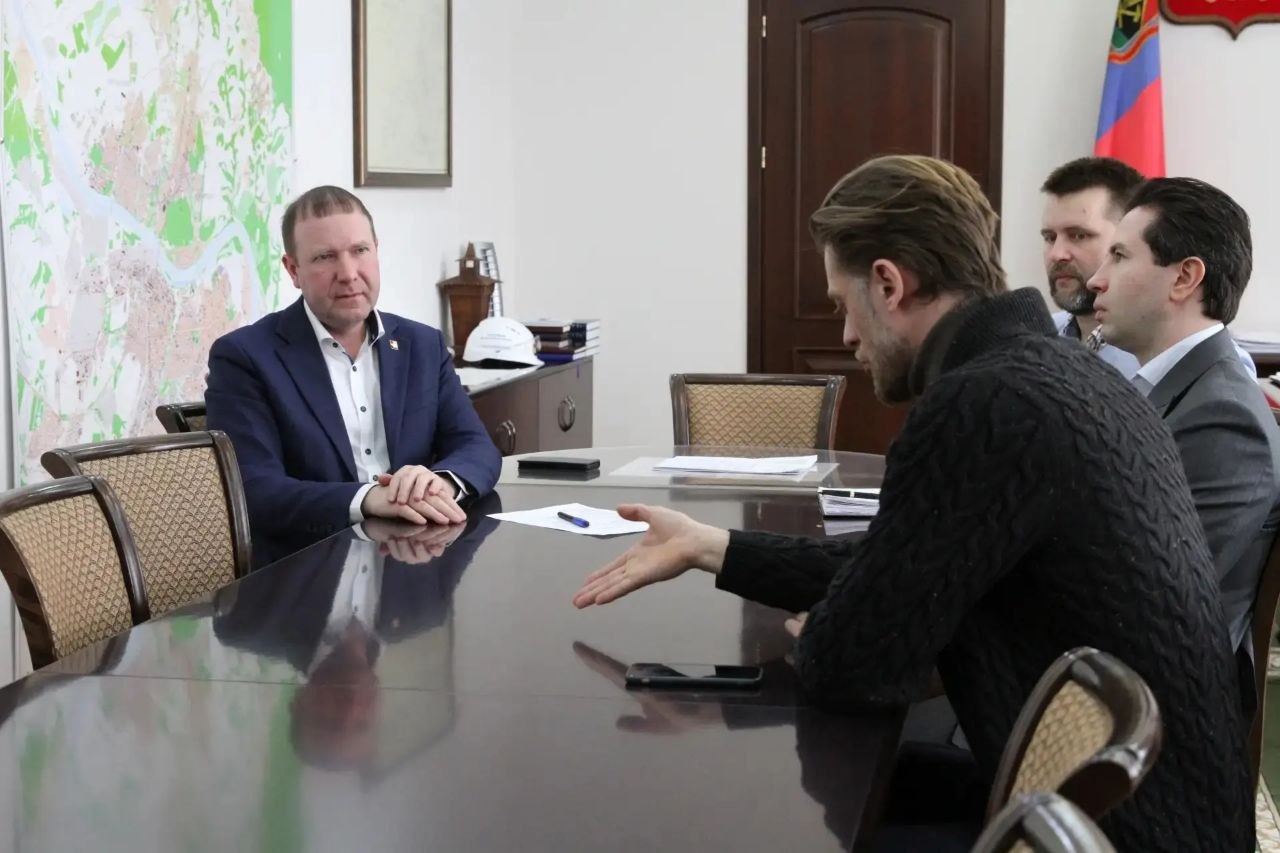 Дмитрий Анисимов: Развитие креативной экономики - новое для города направление, тем не менее это необходимость, которую диктует время Дмитрий Анисимов: Развитие креативной экономики - новое для города направление, тем не менее это необходимость, которую диктует время