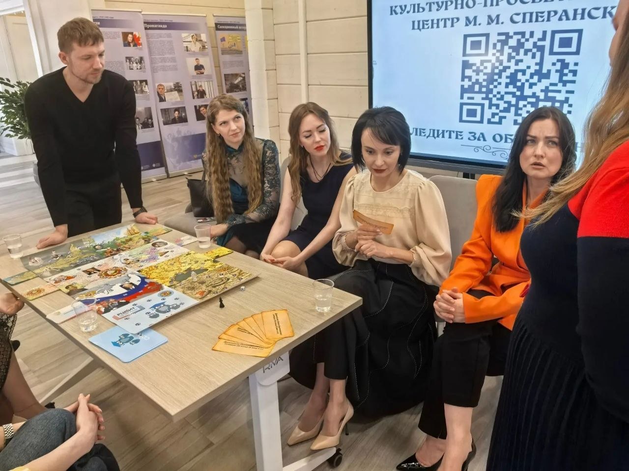 Игра «Вече» стала интеллектуальным этапом конкурса красоты