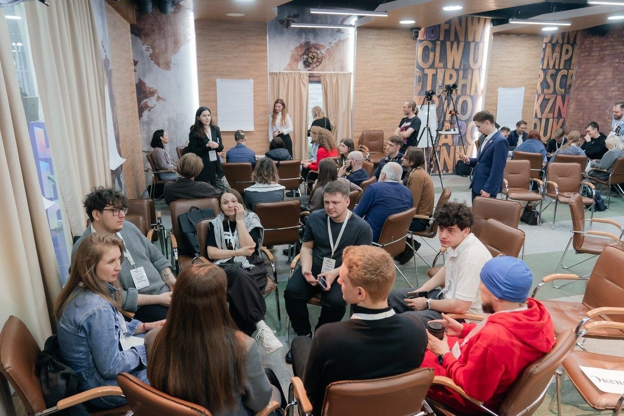 Дмитрий Анисимов: На выходных остался под большим впечатлением от защиты проектов в рамках интенсива «Интерактивные фасады и входные группы» Дмитрий Анисимов: На выходных остался под большим впечатлением от защиты проектов в рамках интенсива «Интерактивные фасады и входные группы»