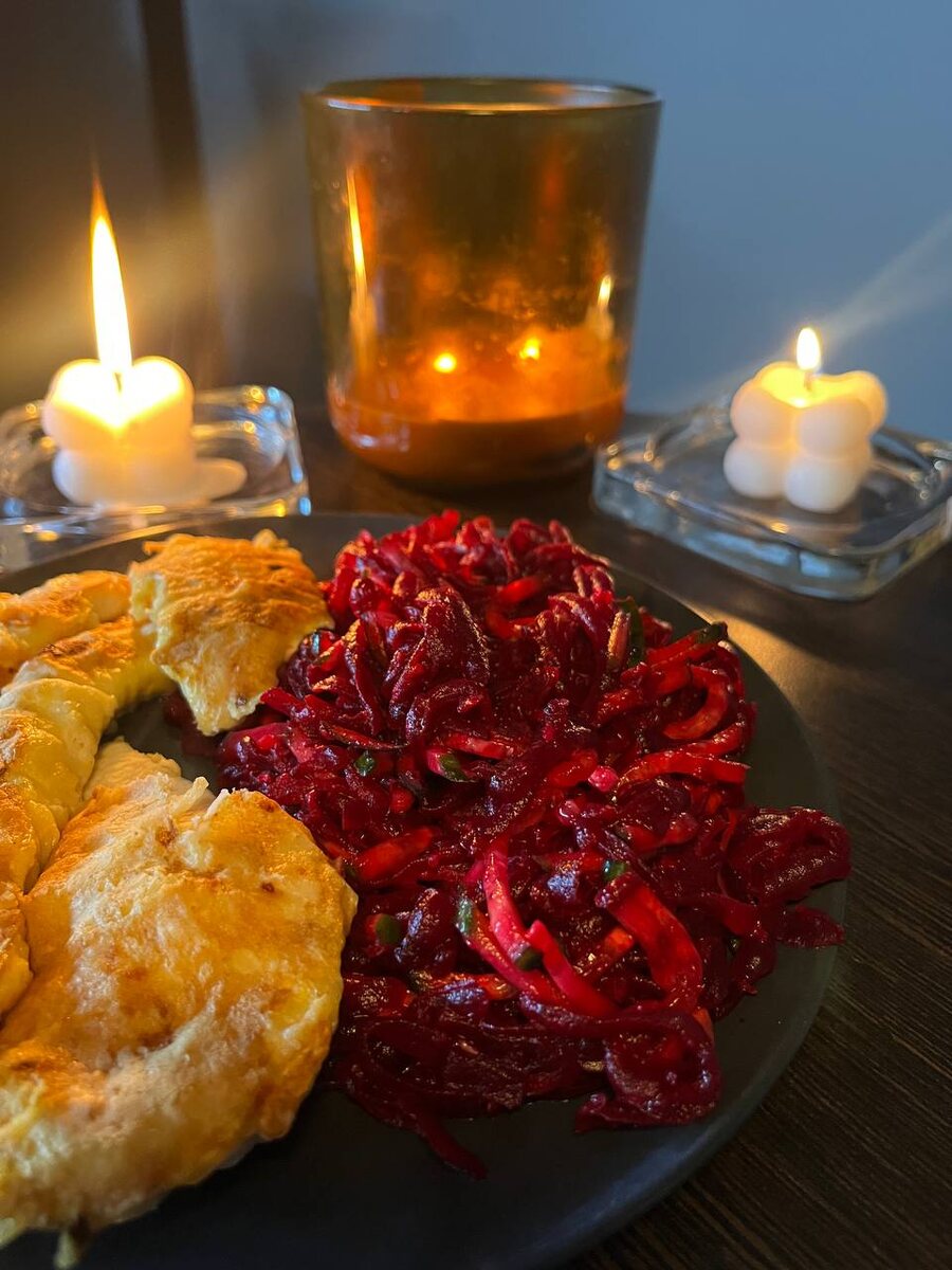 Уникальный салат из свёклы с чесноком и свежим огурцом