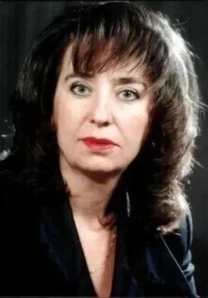 Сегодня героиней нашей рубрики «Люди района» стала Эльза Ивановна Бендер — ветеран педагогического труда Куйбышевского района, руководитель, чья жизнь была неразрывно связана с воспитанием молодых талантов