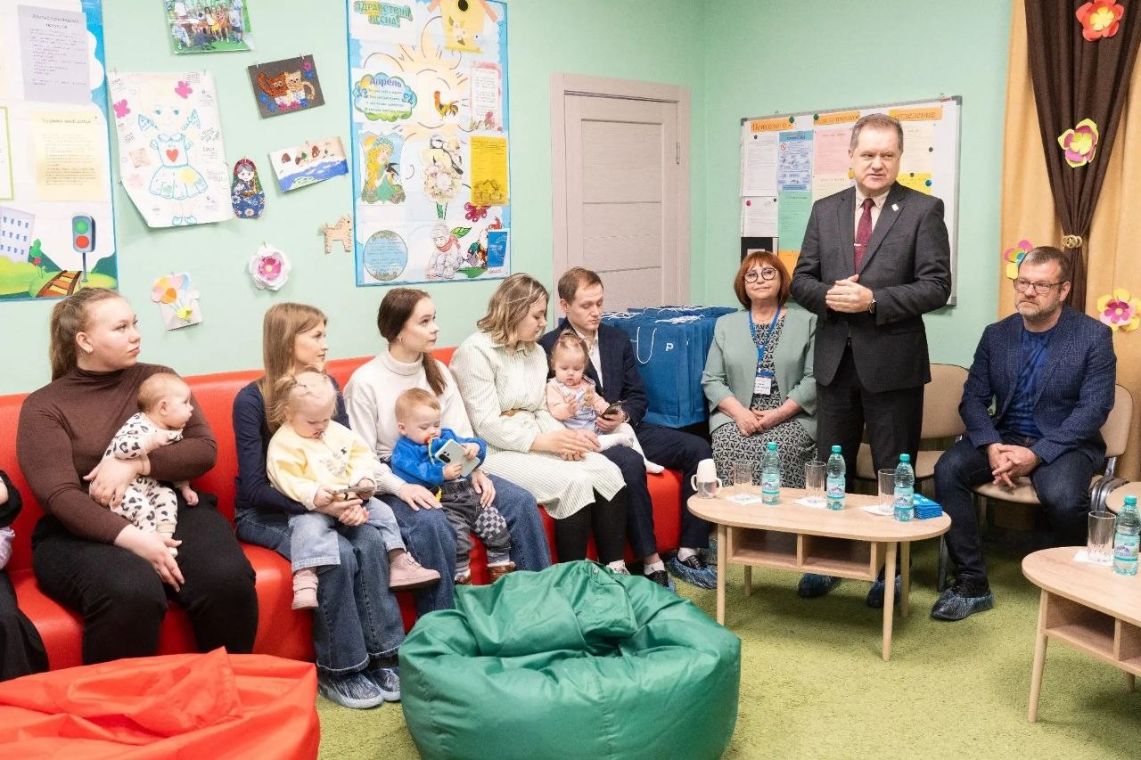 Ко Дню беременных в Кемерове состоялся круглый стол участниц проекта «Сохраним жизнь» Ко Дню беременных в Кемерове состоялся круглый стол участниц проекта «Сохраним жизнь»