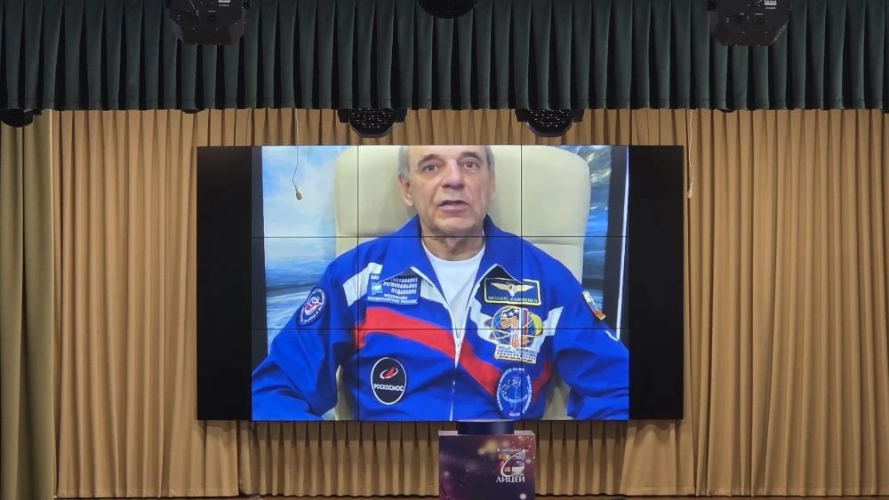 В кемеровском лицее №23 открылся музей космонавтики В кемеровском лицее №23 открылся музей космонавтики