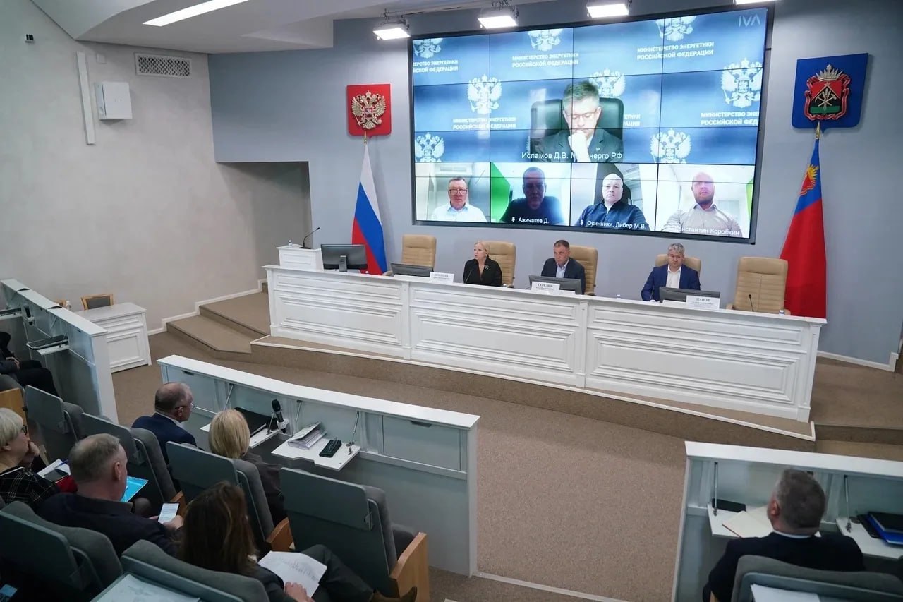 Илья Середюк: Главный управляющий партнер по городскому развитию ВЭБ.РФ Ирина Макиева и статс-секретарь – заместитель Министра энергетики России Дмитрий Исламов оценили предложения по диверсификации экономики кузбасских...