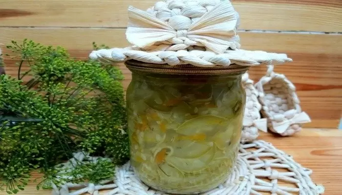 Салаты из кабачков на зиму: 6 оригинальных рецептов без стерилизации