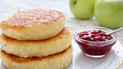 Яблочные оладьи с творогом: альтернативные рецепты на каждый вкус