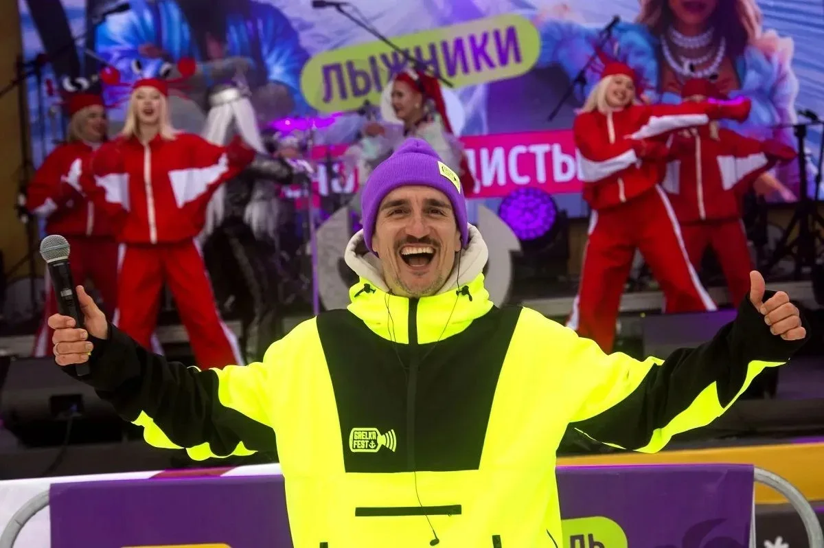 Кузбасские полицейские обеспечили порядок на горнолыжном фестивале «Грелка Фест» Кузбасские полицейские обеспечили порядок на горнолыжном фестивале «Грелка Фест»