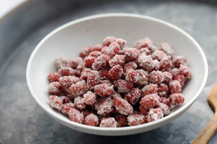 Арахис в сахаре: простой и вкусный десерт из Китая