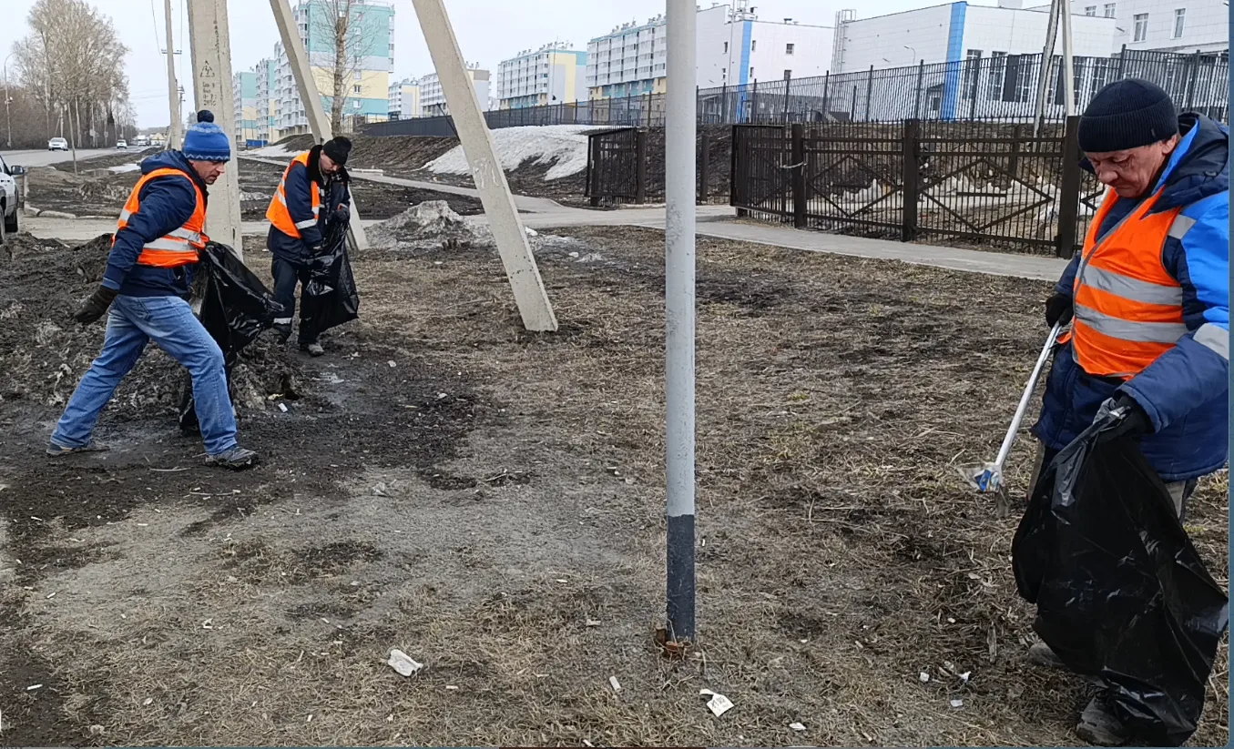 Сегодня ночью дорожные службы выполнили обработку улиц города противогололедными материалами Сегодня ночью дорожные службы выполнили обработку улиц города противогололедными материалами