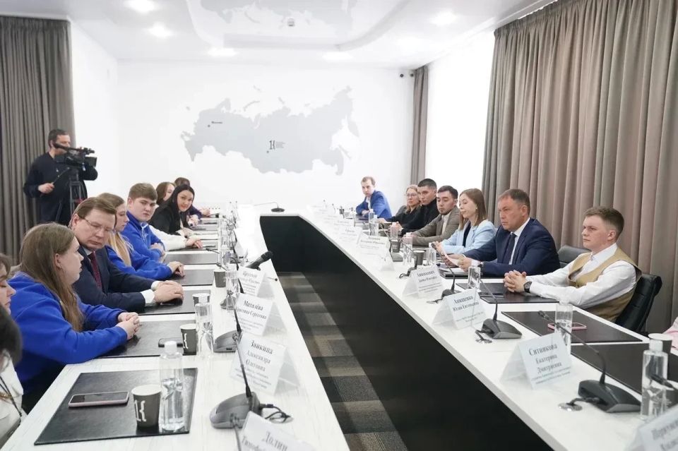 ���� �������: ����� 300 ������� ��������� �� ���� ������ �������� � �������� �� ����� ��������, ����� �������� �������� ������� �����������