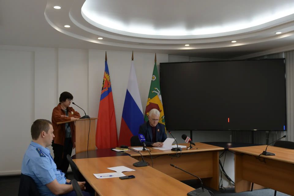 Сегодня в администрации города состоялось очередное заседание комиссии по безопасности на водных объектах