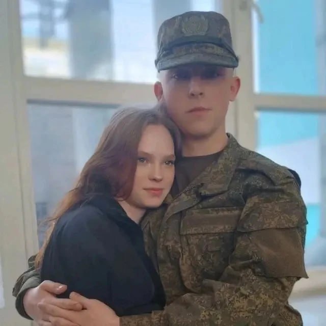 Илья Середюк: На фото Иван Князев и его невеста Ольга из Яи