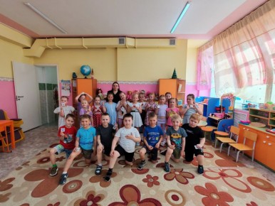 Сотрудники Госавтоинспекции по Кемеровскому муниципальному округу посетили детский сад в поселке Ясногорский
