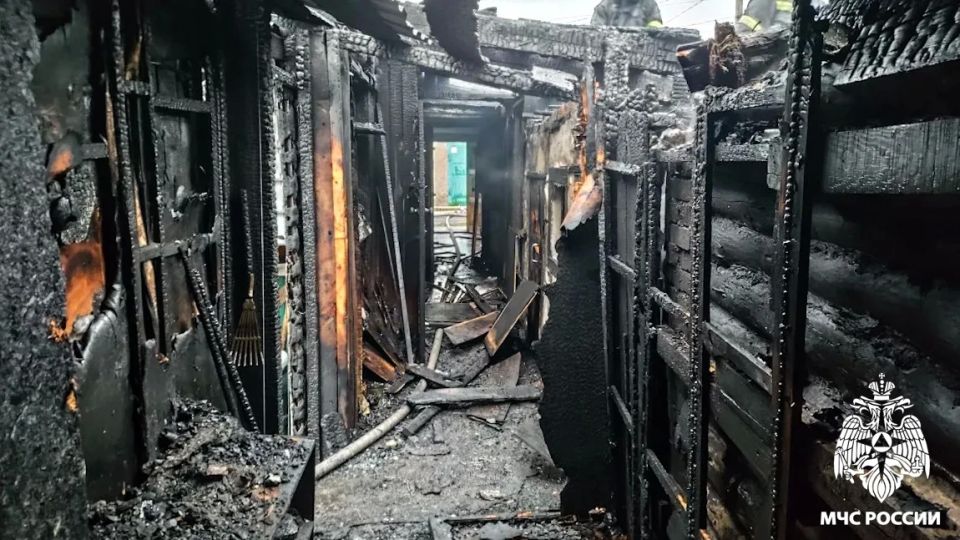 На пожаре в Юрге спасены 5 человек На пожаре в Юрге спасены 5 человек