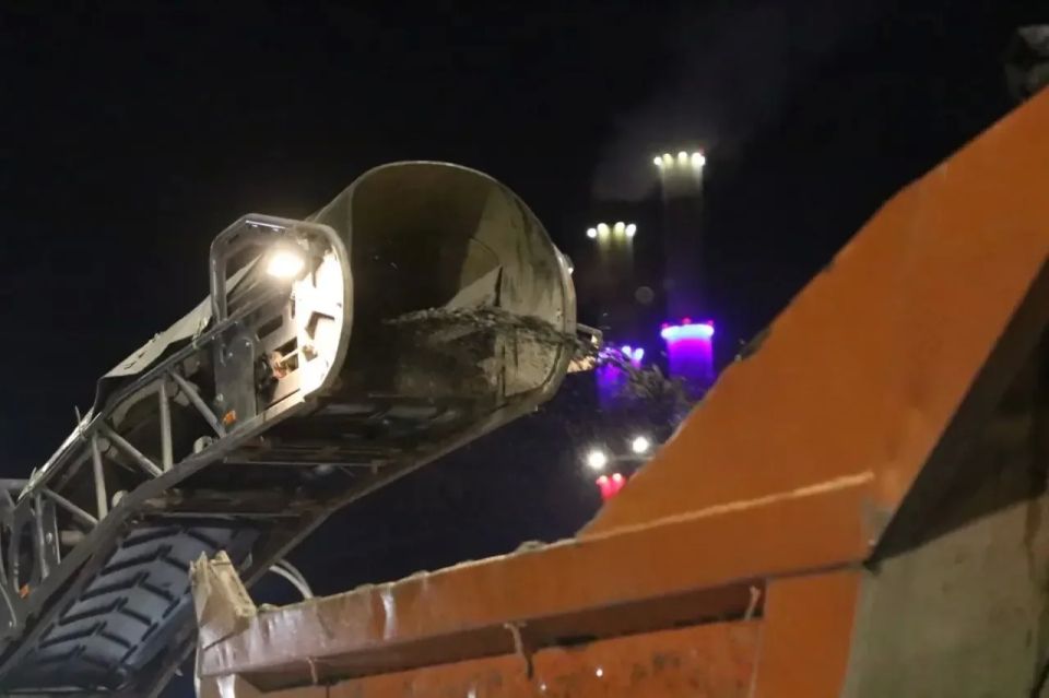 В Кемерове приступили к ремонту Логового шоссе В Кемерове приступили к ремонту Логового шоссе