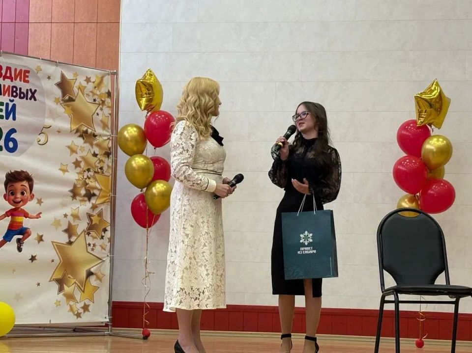 С кузбасскими школьниками встретилась актриса Мария Третьякова С кузбасскими школьниками встретилась актриса Мария Третьякова