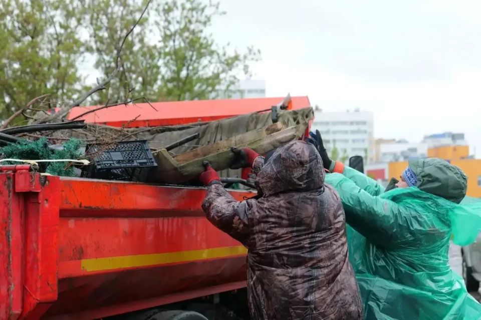 В Кемерове ликвидировали несанкционированную свалку В Кемерове ликвидировали несанкционированную свалку