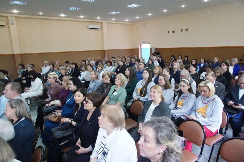 Берёзовский принял заключительный в этом году День министерства образования Берёзовский принял заключительный в этом году День министерства образования