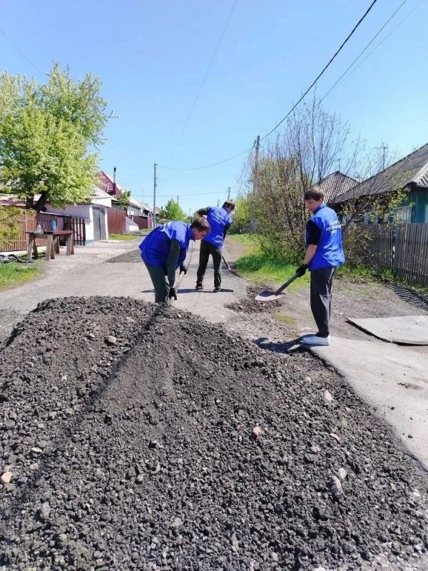 Студенты Кузбасса поддерживают защитников Отечества и их семьи Студенты Кузбасса поддерживают защитников Отечества и их семьи