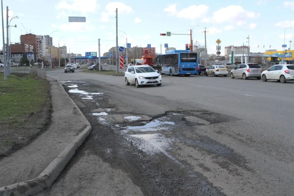 Ещё две дороги отремонтируют в Кемерово Ещё две дороги отремонтируют в Кемерово
