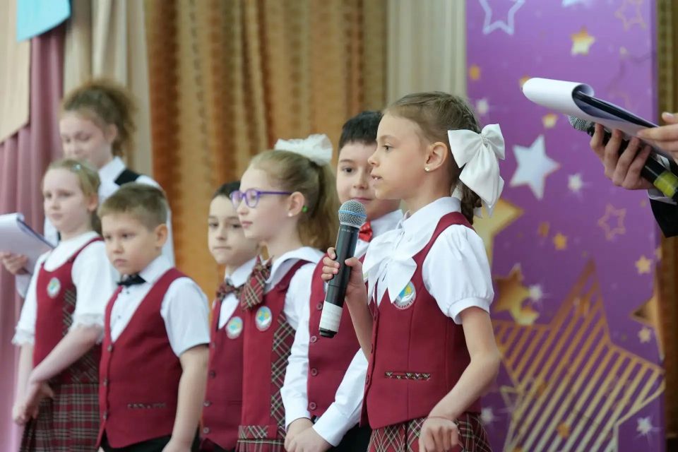 Дмитрий Анисимов: Сегодня в школах города Кемерово знаменательный день – проходят последние звонки Дмитрий Анисимов: Сегодня в школах города Кемерово знаменательный день – проходят последние звонки