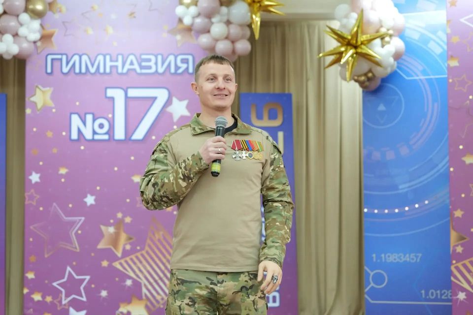 Дмитрий Анисимов: Сегодня в школах города Кемерово знаменательный день – проходят последние звонки Дмитрий Анисимов: Сегодня в школах города Кемерово знаменательный день – проходят последние звонки