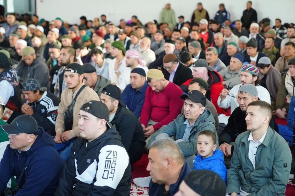 Илья Середюк: Поздравил мусульман Кузбасса с одним из самых значимых и почитаемых праздников ислама – Курбан-байрамом Илья Середюк: Поздравил мусульман Кузбасса с одним из самых значимых и почитаемых праздников ислама – Курбан-байрамом