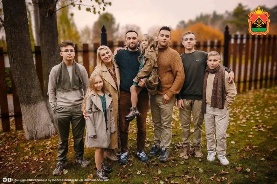 Илья Середюк: всем детям из многодетных семей Кузбасса будут компенсировать половину стоимости обучения в регионе Илья Середюк: всем детям из многодетных семей Кузбасса будут компенсировать половину стоимости обучения в регионе