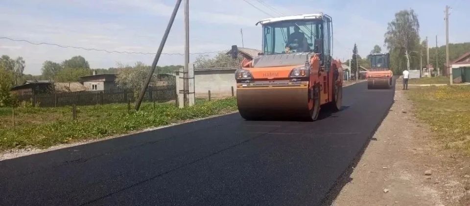 Илья Середюк: В 27 муниципалитетах Кузбасса стартовал ремонт дорог по региональной программе Илья Середюк: В 27 муниципалитетах Кузбасса стартовал ремонт дорог по региональной программе