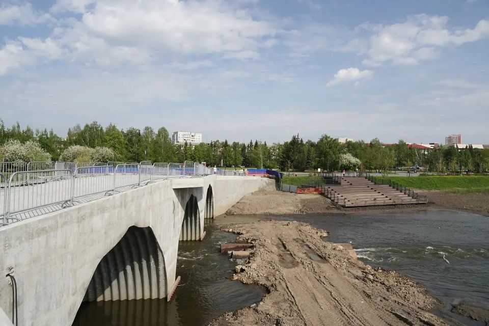 Дмитрий Анисимов: Сегодня вместе с губернатором Кузбасса Ильёй Владимировичем Середюком осмотрели ряд объектов, которые создаются на берегах Искитимки – вблизи строящегося музейного и тетрально-образовательного комплекса Дмитрий Анисимов: Сегодня вместе с губернатором Кузбасса Ильёй Владимировичем Середюком осмотрели ряд объектов, которые создаются на берегах Искитимки – вблизи строящегося музейного и тетрально-образовательного комплекса