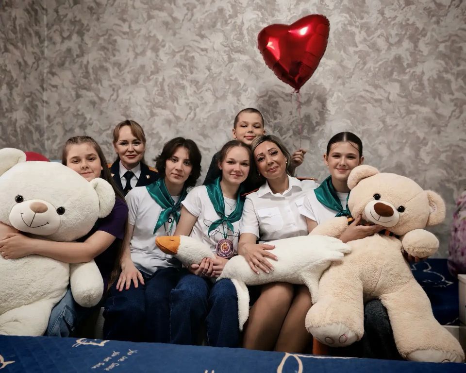 В Кузбассе сотрудники регионального управления СКР организовали благотворительные акции для воспитанников подшефных учреждений В Кузбассе сотрудники регионального управления СКР организовали благотворительные акции для воспитанников подшефных учреждений