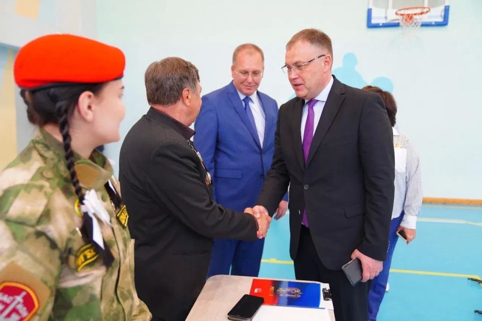 Илья Середюк: Во время рабочей поездки в Анжеро-Судженск проверил, как организован образовательный процесс в школе № 8 Илья Середюк: Во время рабочей поездки в Анжеро-Судженск проверил, как организован образовательный процесс в школе № 8