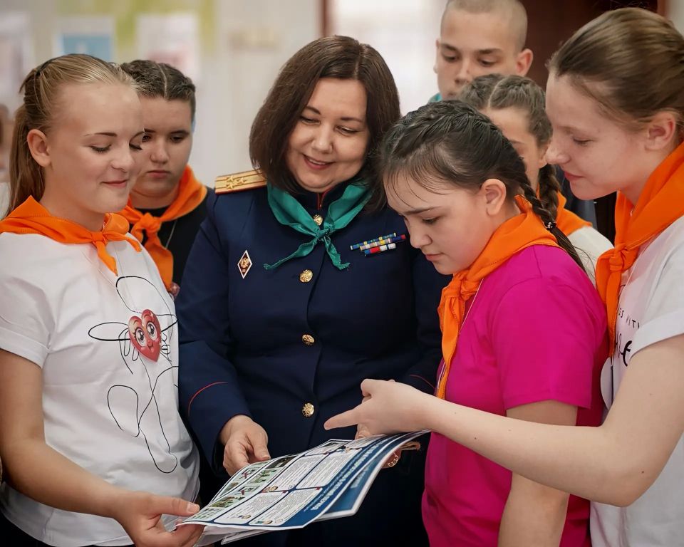 В Кузбассе сотрудники регионального управления СКР организовали благотворительные акции для воспитанников подшефных учреждений