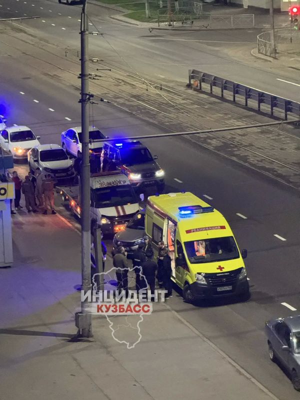 Соцсети: в Кемерове сегодня ночью неизвестный мужчина открыл стрельбу в районе парке Ангелов Соцсети: в Кемерове сегодня ночью неизвестный мужчина открыл стрельбу в районе парке Ангелов