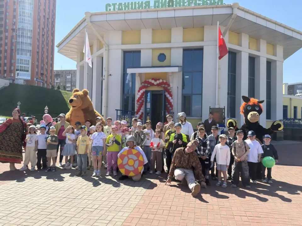 Транспортные полицейские Кузбасса обеспечили правопорядок на торжественном открытии детской железной дороги Транспортные полицейские Кузбасса обеспечили правопорядок на торжественном открытии детской железной дороги