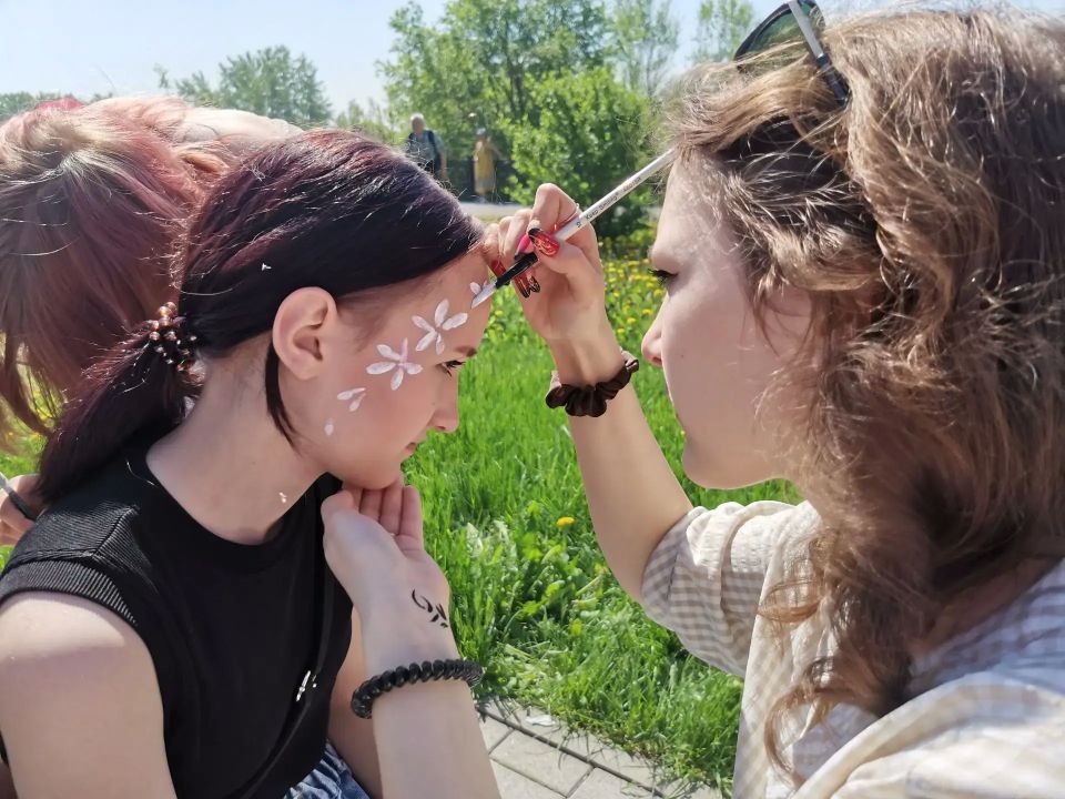 В Международный День защиты детей, первый день лета в районах Кемерова проходят уличные праздничные программы В Международный День защиты детей, первый день лета в районах Кемерова проходят уличные праздничные программы