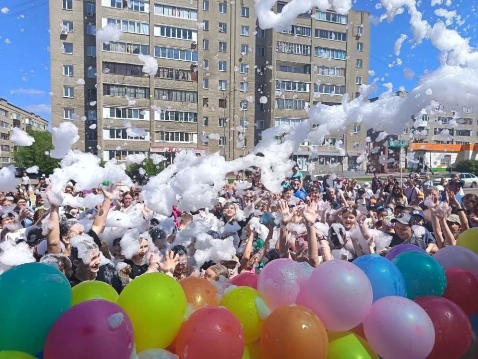 В Международный день защиты детей на улице Патриотов прошёл X фестиваль детского творчества «Ритмосфера»