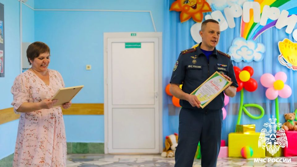 Главное управление направило детям подарки в рамках благотворительной акции ко Дню защиты детей Главное управление направило детям подарки в рамках благотворительной акции ко Дню защиты детей