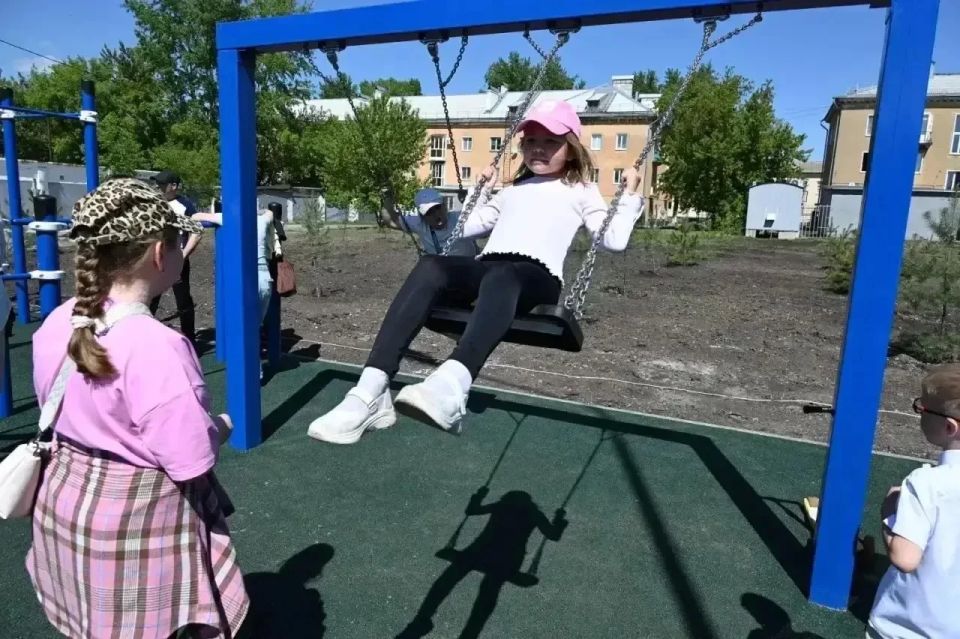 Илья Середюк: Каникулы для ребят в Белово и Прокопьевске начались с открытия новых спортивных объектов Илья Середюк: Каникулы для ребят в Белово и Прокопьевске начались с открытия новых спортивных объектов