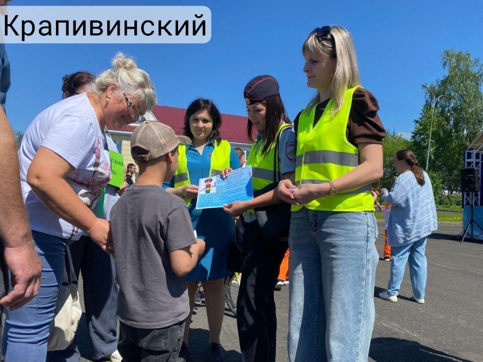 В Кузбассе сотрудники Госавтоинспекции приняли участие в мероприятиях, посвящённых Дню защиты детей В Кузбассе сотрудники Госавтоинспекции приняли участие в мероприятиях, посвящённых Дню защиты детей