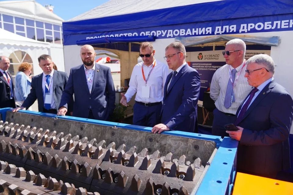 Илья Середюк: В Новокузнецке стартовала Международная выставка технологий горных разработок «Уголь России и Майнинг» Илья Середюк: В Новокузнецке стартовала Международная выставка технологий горных разработок «Уголь России и Майнинг»