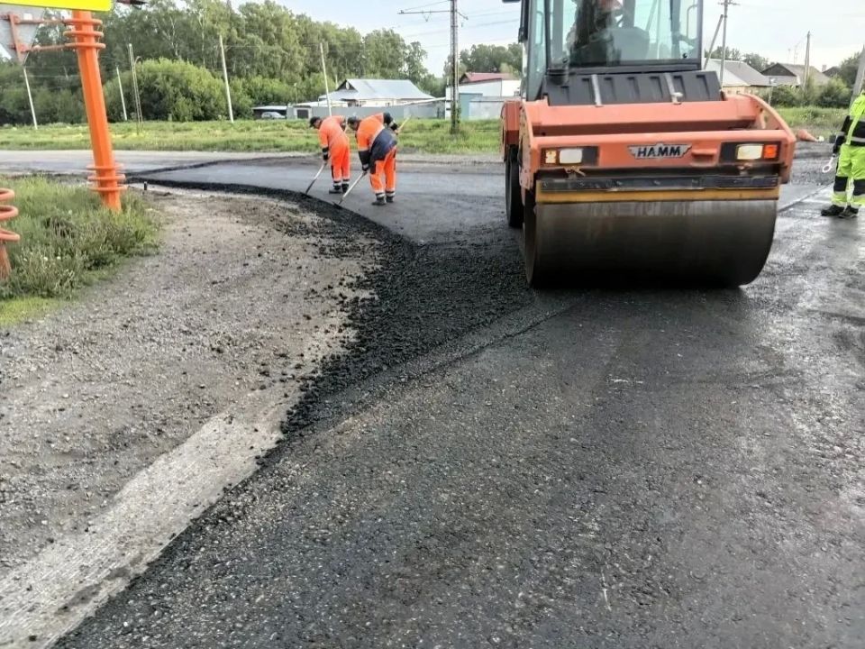 В Кемерове активно продвигается дорожный ремонт В Кемерове активно продвигается дорожный ремонт