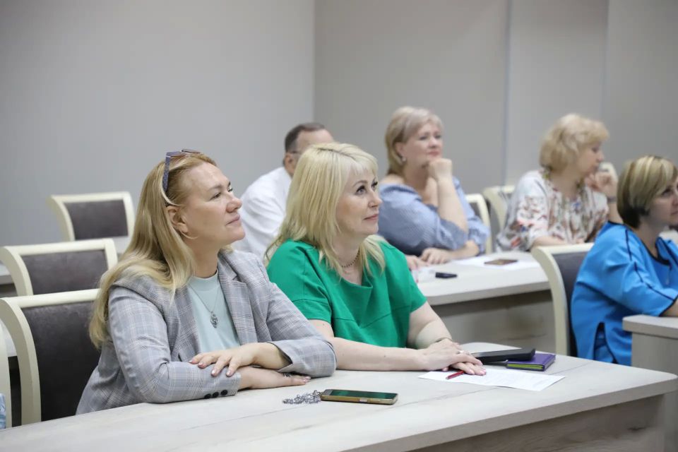 На заседании Общественного совета при Министерстве культуры и национальной политики Кузбасса рассмотрели вопросы участия педагогических работников и одарённых детей в конкурсах профессионального мастерства На заседании Общественного совета при Министерстве культуры и национальной политики Кузбасса рассмотрели вопросы участия педагогических работников и одарённых детей в конкурсах профессионального мастерства