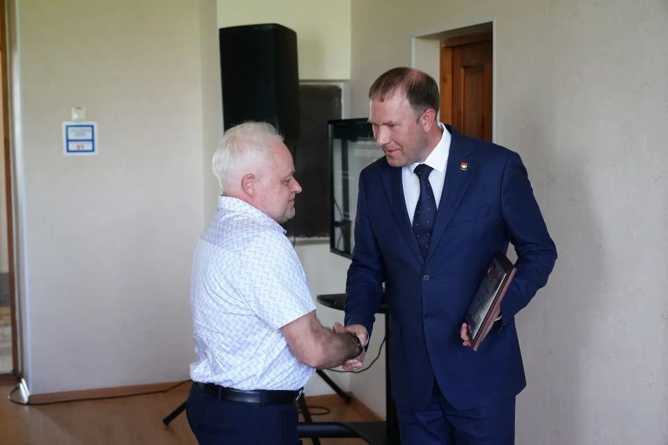 В преддверии Дня города глава Кемерова Дмитрий Анисимов поблагодарил благотворителей В преддверии Дня города глава Кемерова Дмитрий Анисимов поблагодарил благотворителей
