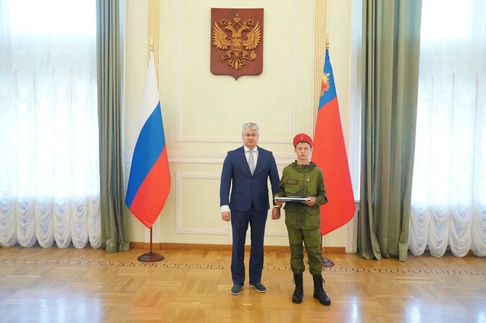Лауреатов Всероссийской инициативы «Горячее сердце» наградили в Кузбассе Лауреатов Всероссийской инициативы «Горячее сердце» наградили в Кузбассе