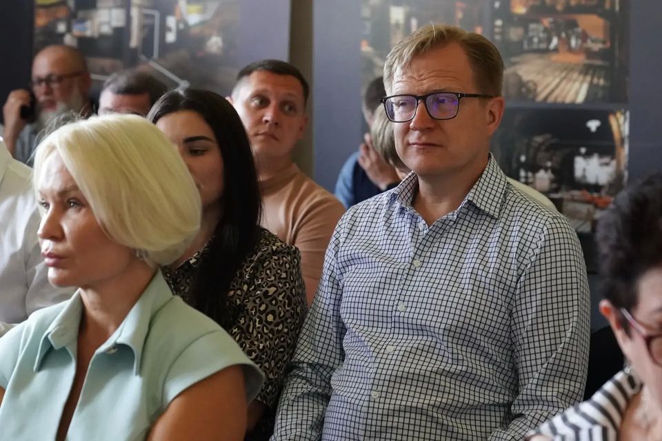 В преддверии Дня города глава Кемерова Дмитрий Анисимов поблагодарил благотворителей В преддверии Дня города глава Кемерова Дмитрий Анисимов поблагодарил благотворителей